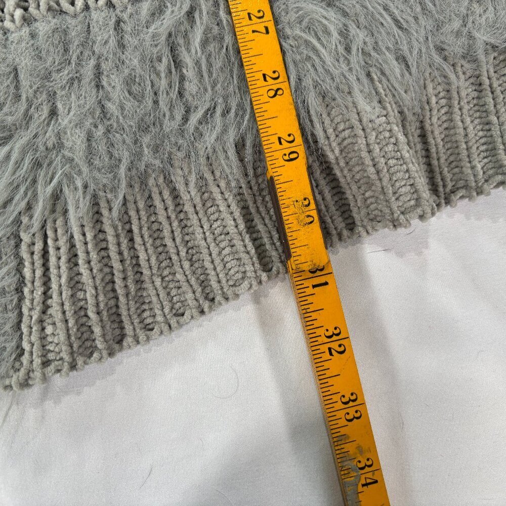 Davi & Dani Fuzzy Open Cardigan          Lot J - Picture 5 of 7